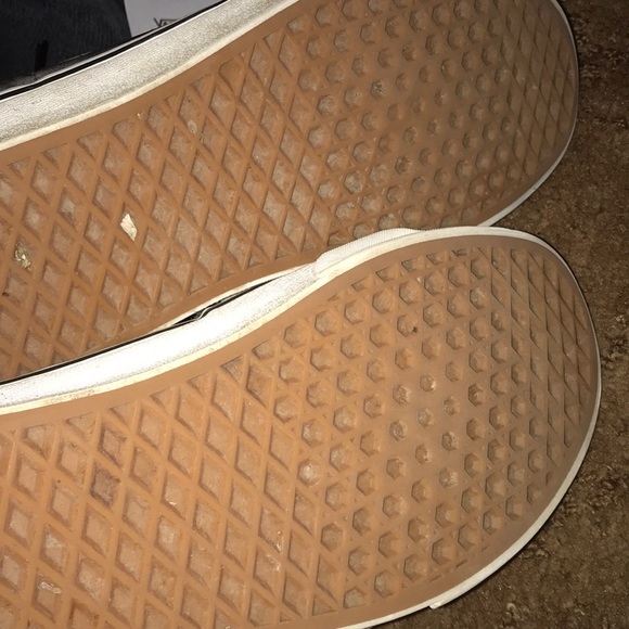 Mickey Mouse vans - Picture 2 of 5